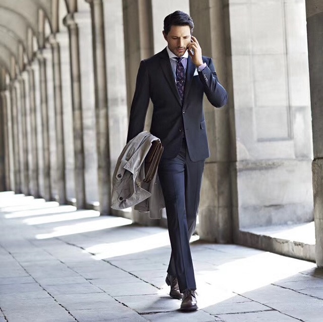 成都團(tuán)體西服定制 成都團(tuán)體西服定制