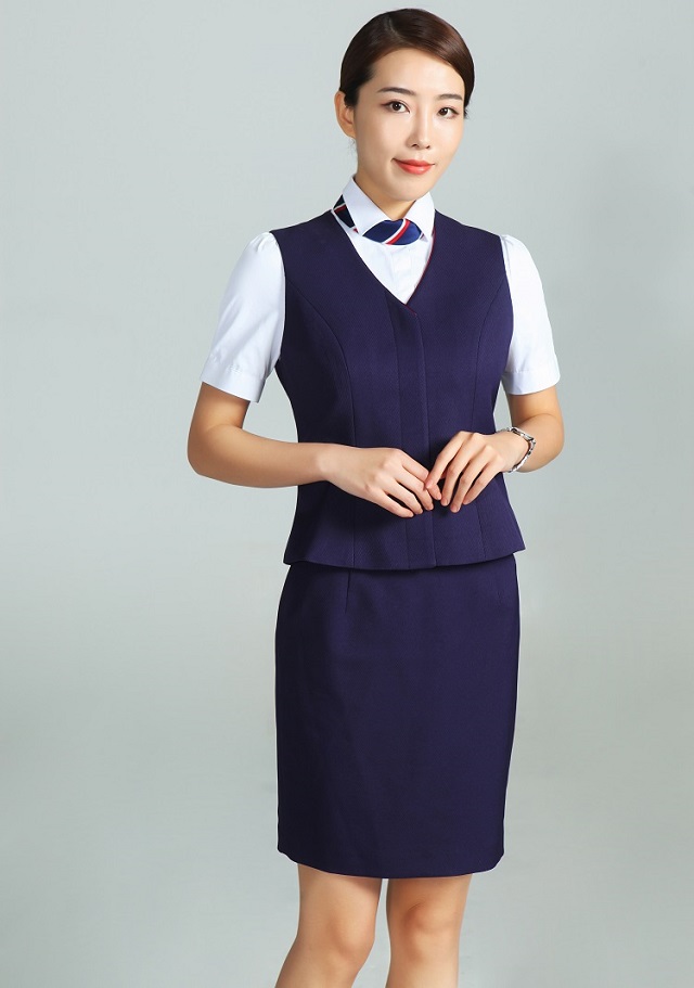 訂做團(tuán)體服裝之客服職業(yè)裝